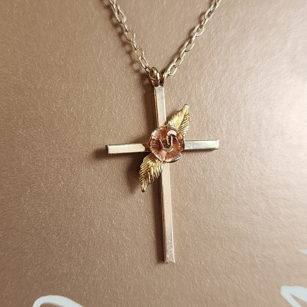 Vintage Krementz Gold Overlay Cross Crucifix 18" Chain Rose Center Plated